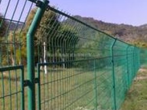 高铁水泥护栏安装价格大概多少钱一米我来说说